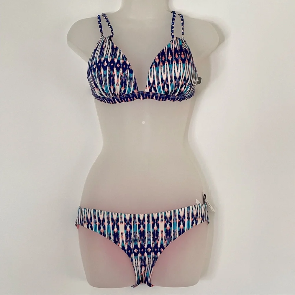 Adore me Bikini Set - Picture 1 of 6